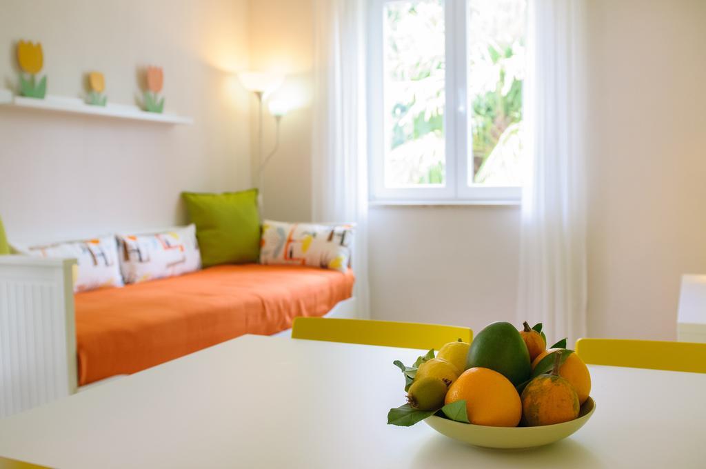 פורץ Studio And Apartment Nadia With Garden מראה חיצוני תמונה