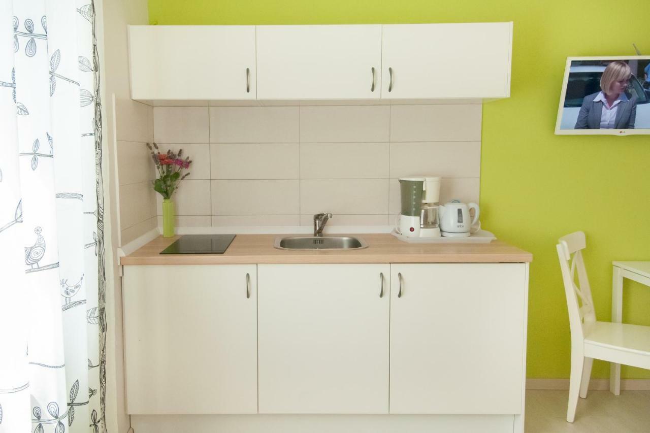 פורץ Studio And Apartment Nadia With Garden מראה חיצוני תמונה